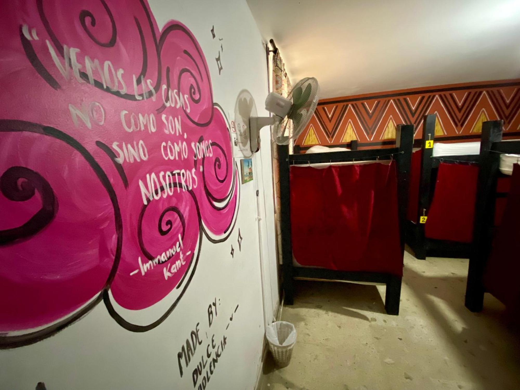 The Pelican Larry Hostel كالي المظهر الخارجي الصورة