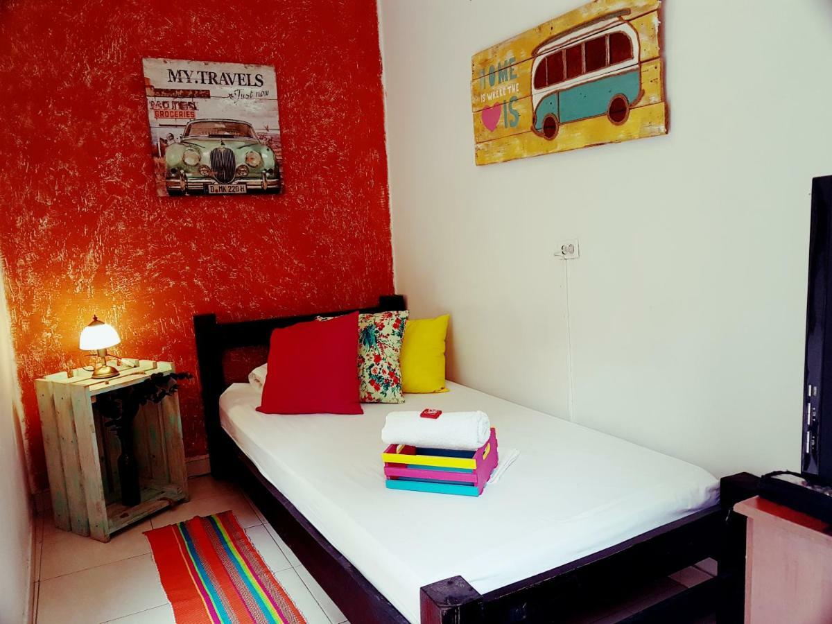 كالي The Pelican Larry Hostel المظهر الخارجي الصورة